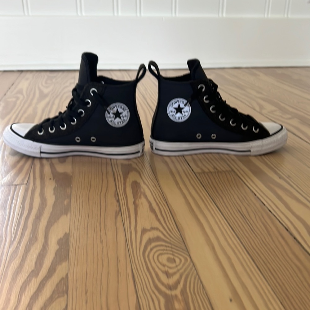 Black leather converse (US5) (NEW)